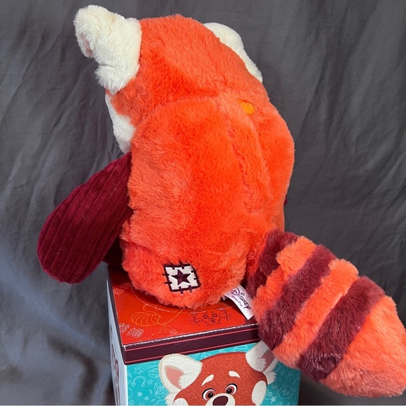 NEW Scentsy Red Panda Mei Scentsy Buddy with scent pack! - Picture 7 of 10
